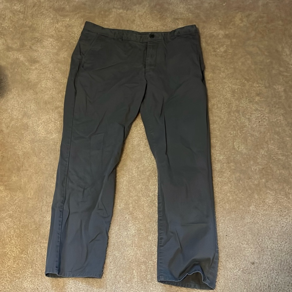 Bonobos Original Chino; 38x30; Slim Fit; Grey Dogs